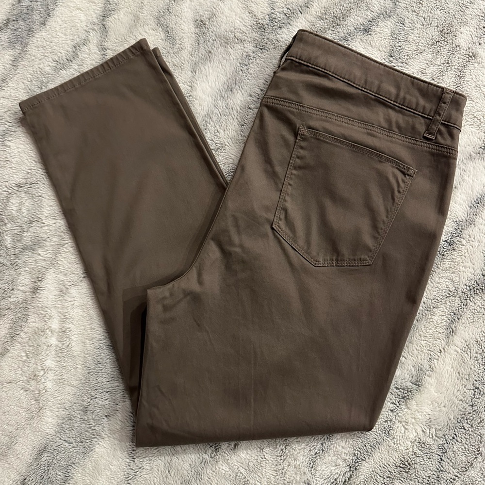 Chico’s Soft Touch Stretch Girlfriend Slim Ankle Pants